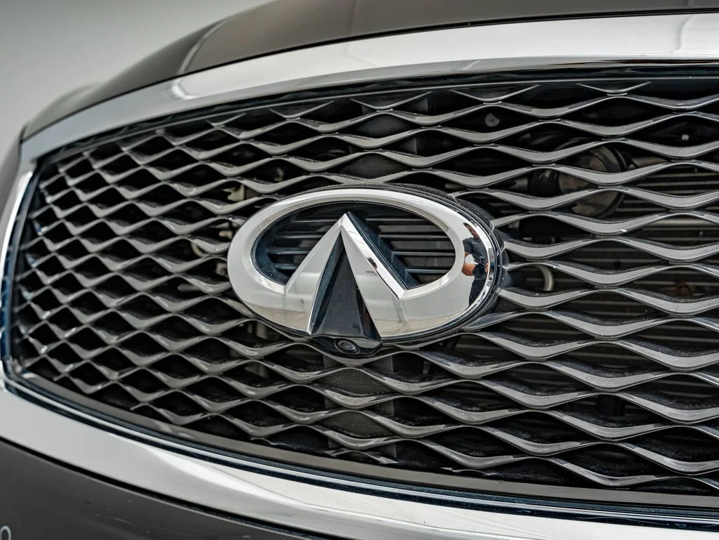 Used 2017 Black Obsidian INFINITI  image 12
