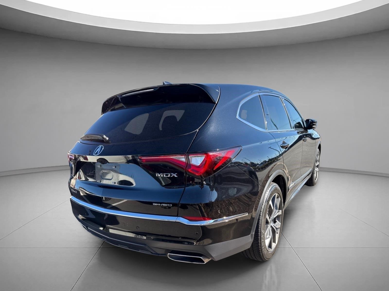Used 2024 Majestic Black Pearl Acura SH-AWD w/Tech image 16