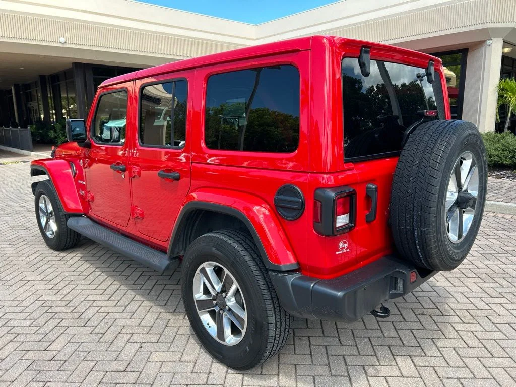 Used 2021 Red Jeep Unlimited Sahara image 5