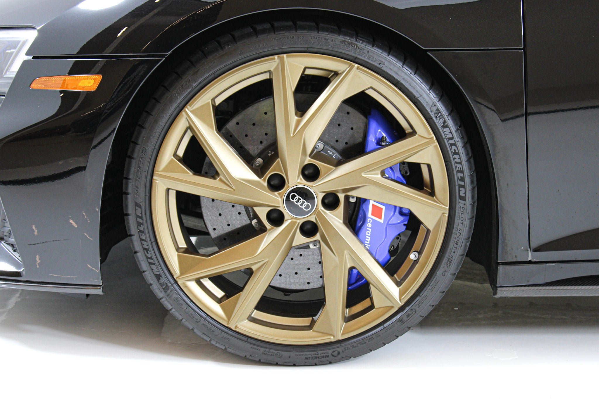 Used 2023 Black Audi V10 performance image 20