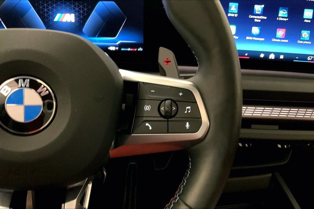 Used 2025 Brooklyn Grey Metallic BMW  image 19