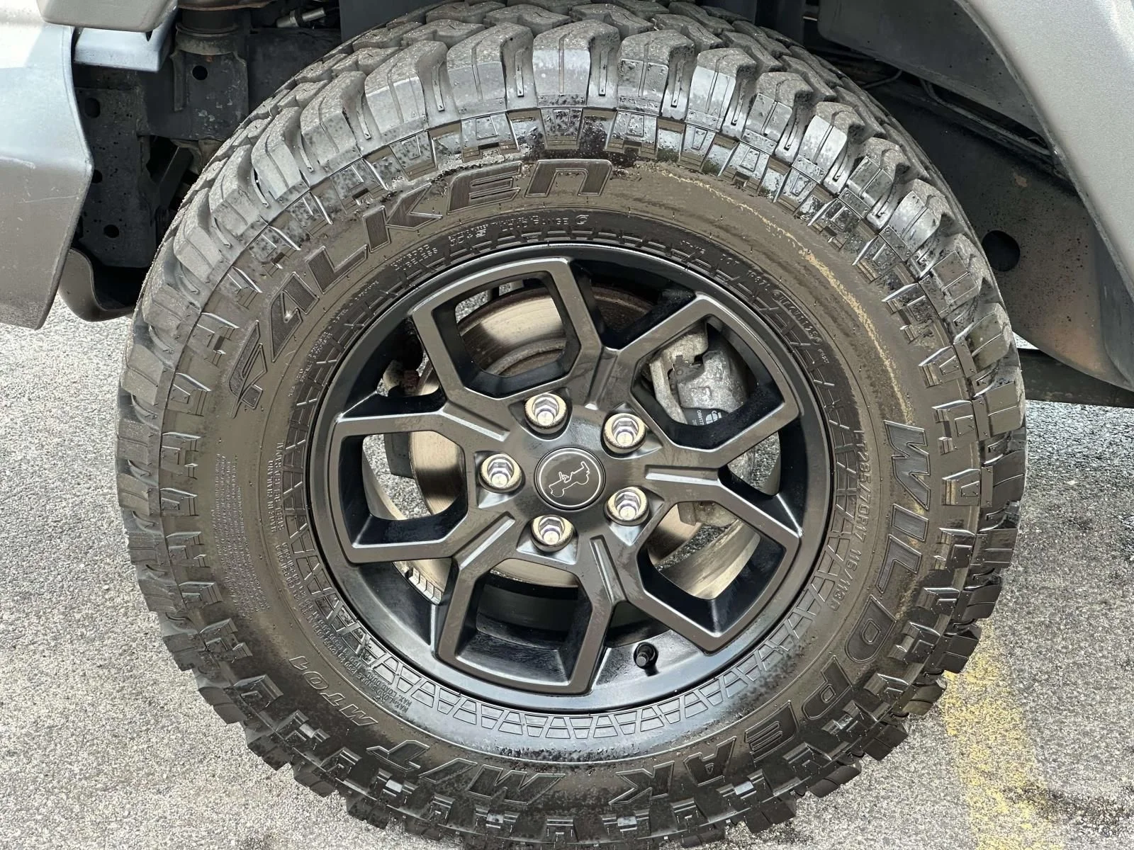 Used 2017 Gray Jeep Unlimited Sport image 23