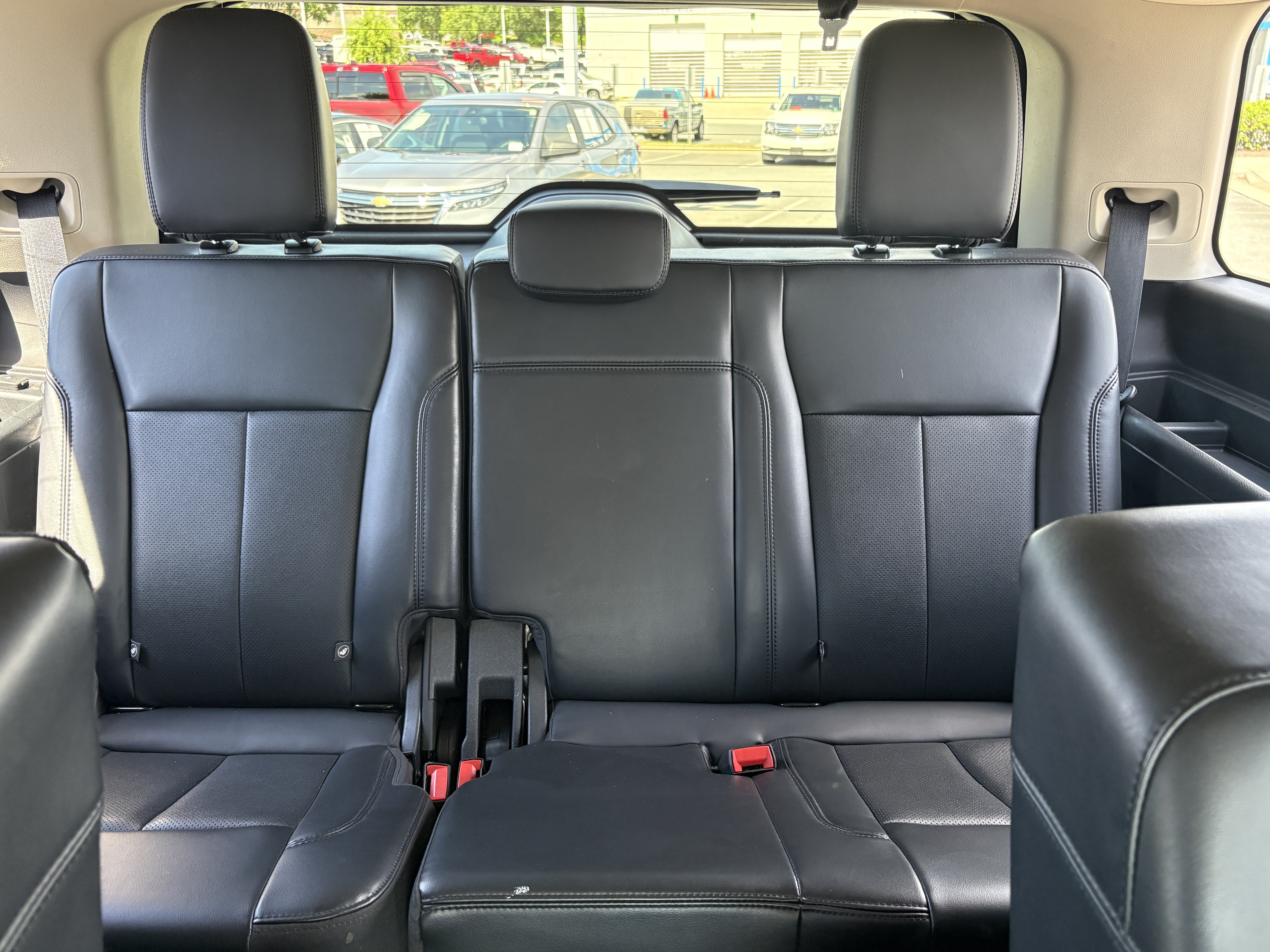 Used 2024 Gray Metallic Ford XLT image 12