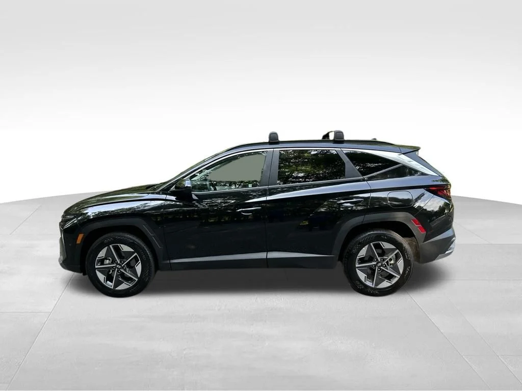 Used 2026 Black Hyundai SEL image 2