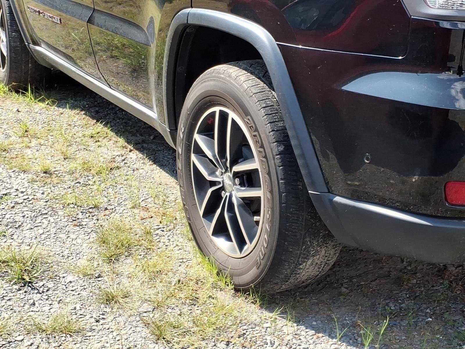 Used 2022 Bright White Clearcoat Jeep Overland image 14