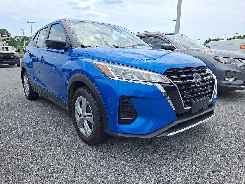 2025 Nissan Kicks Play 1.6 FWD's photo