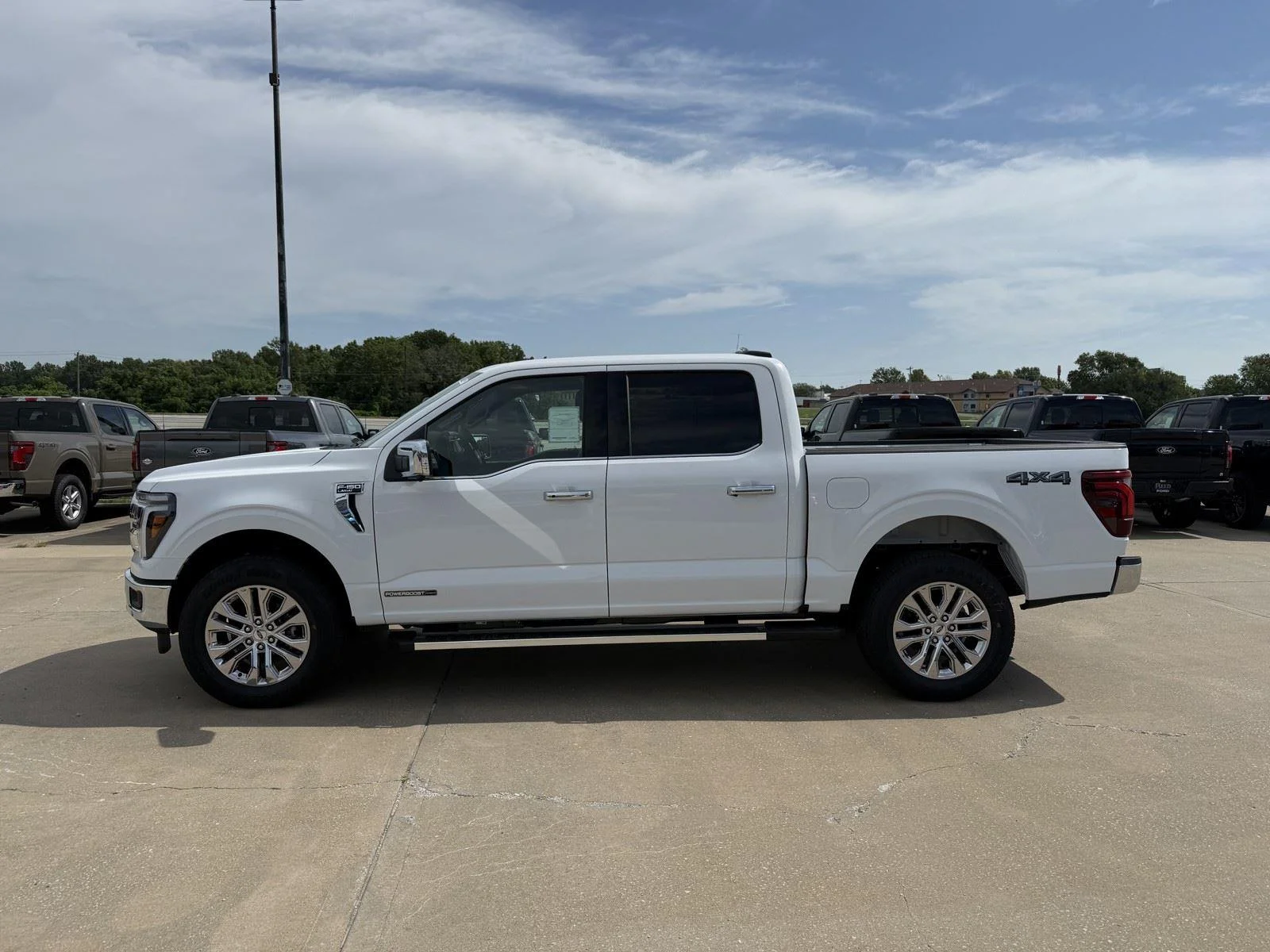 New 2026 Oxford White Ford Lariat® image 5