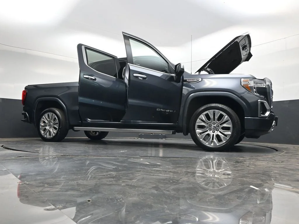 Used 2022 Blue GMC Denali image 47