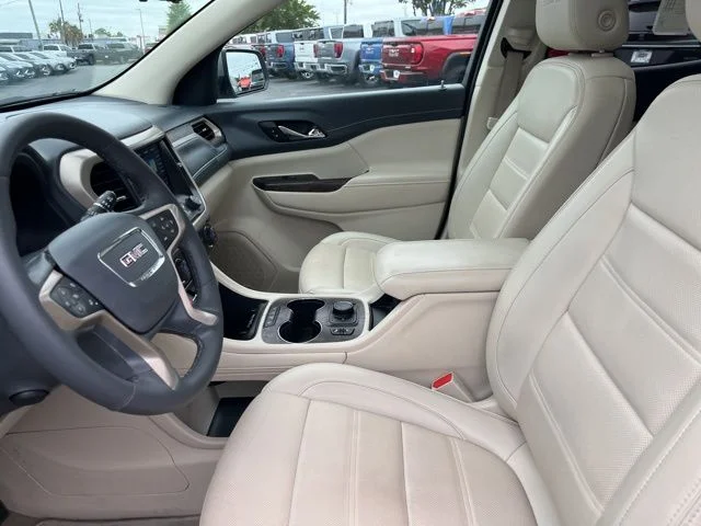 Used 2023 Silver GMC Denali image 9