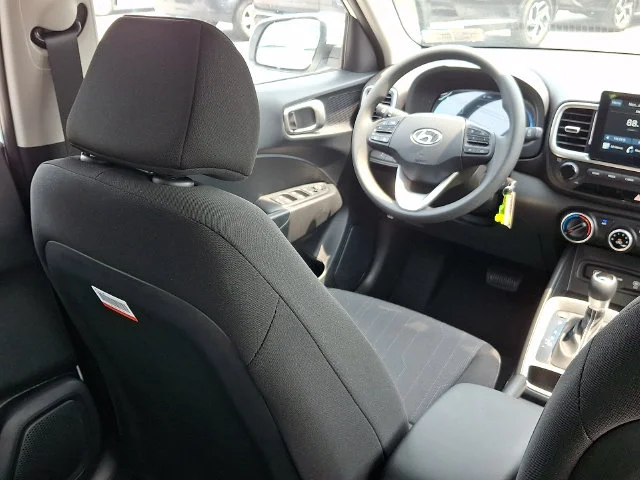 New 2026 White Hyundai SE image 9