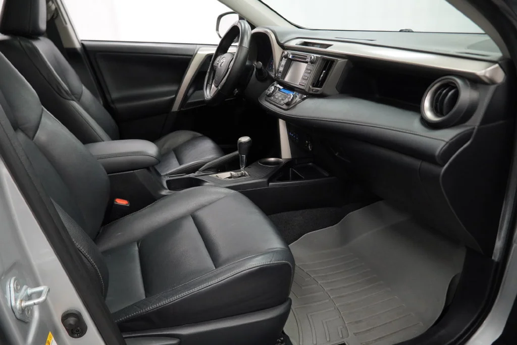 Used 2013 Silver Toyota Limited image 40