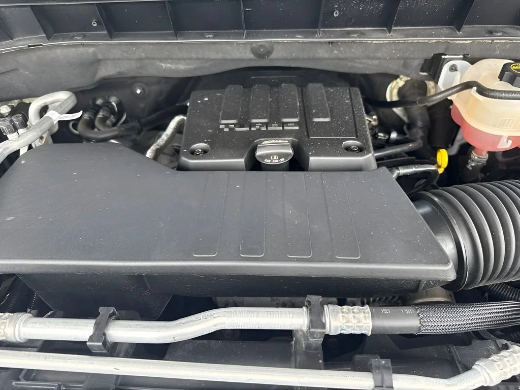 Used 2024 Summit White Chevrolet Custom image 28