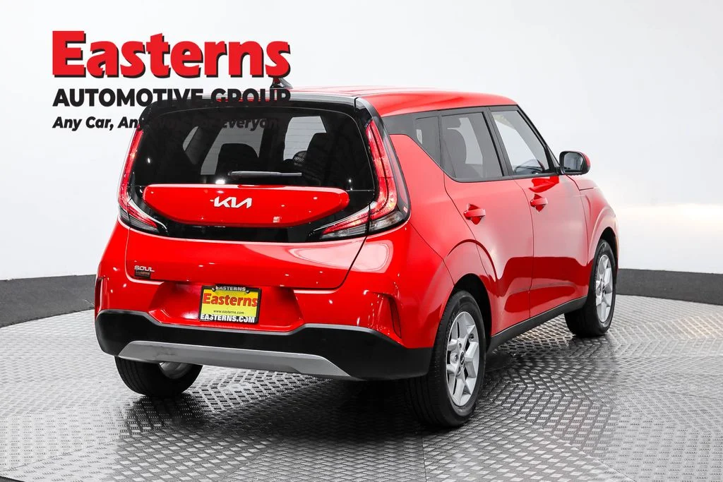 Used 2024 Red Kia LX image 5