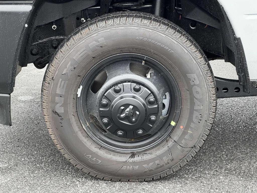 2025 RAM 3500 Chassis Tradesman - Photo 11