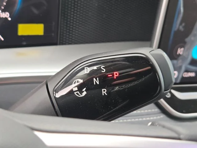 New 2025 Silver Volkswagen 2.0T SE image 15