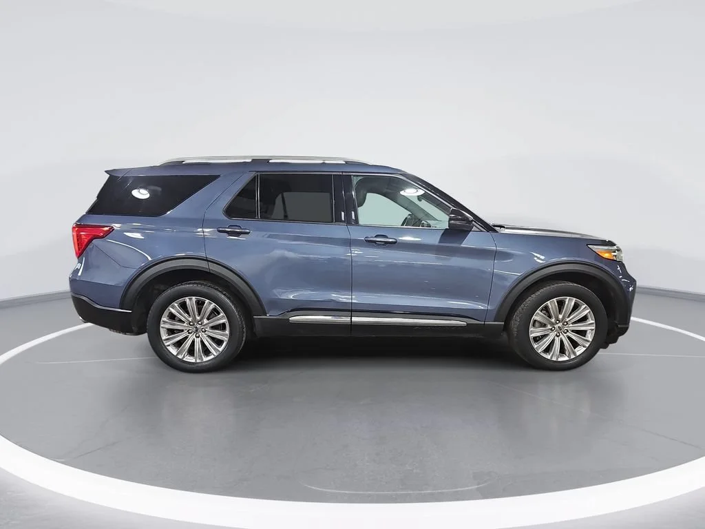 Used 2021 Blue Ford Limited image 2
