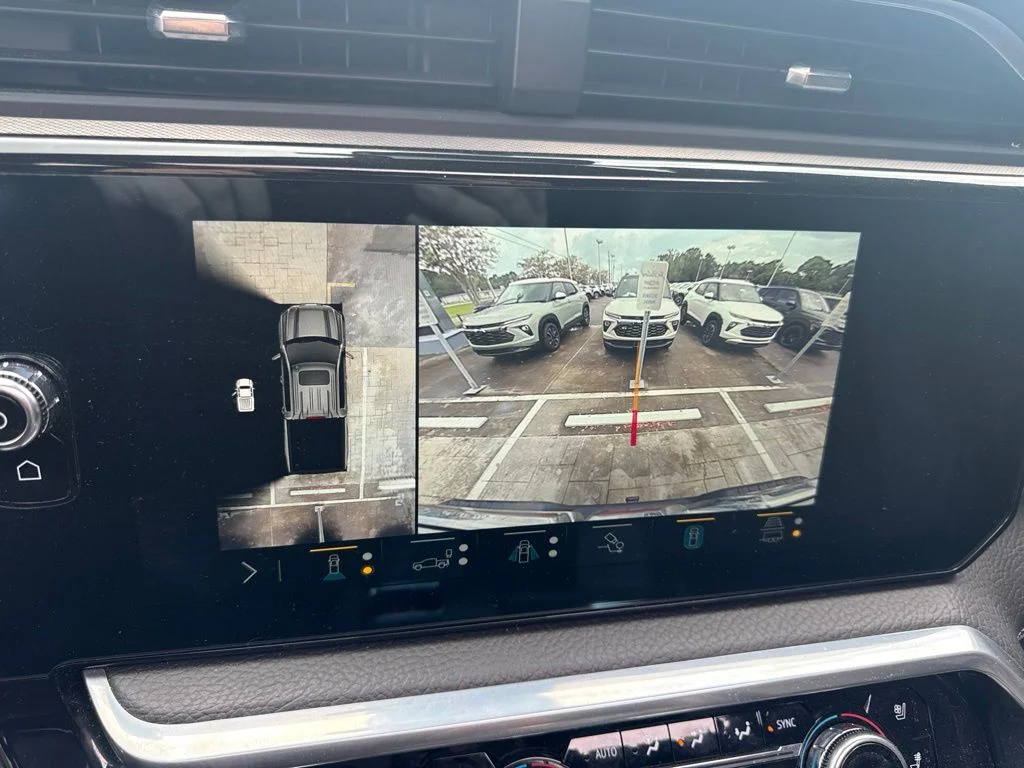 Used 2022 Silver GMC Denali image 10
