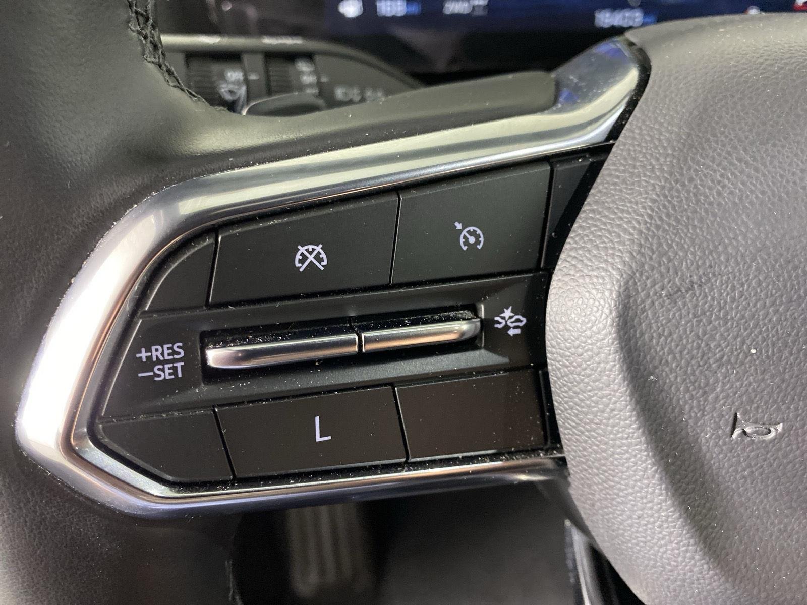 Used 2025 Lakeshore Blue Metallic Chevrolet AWD LT image 14