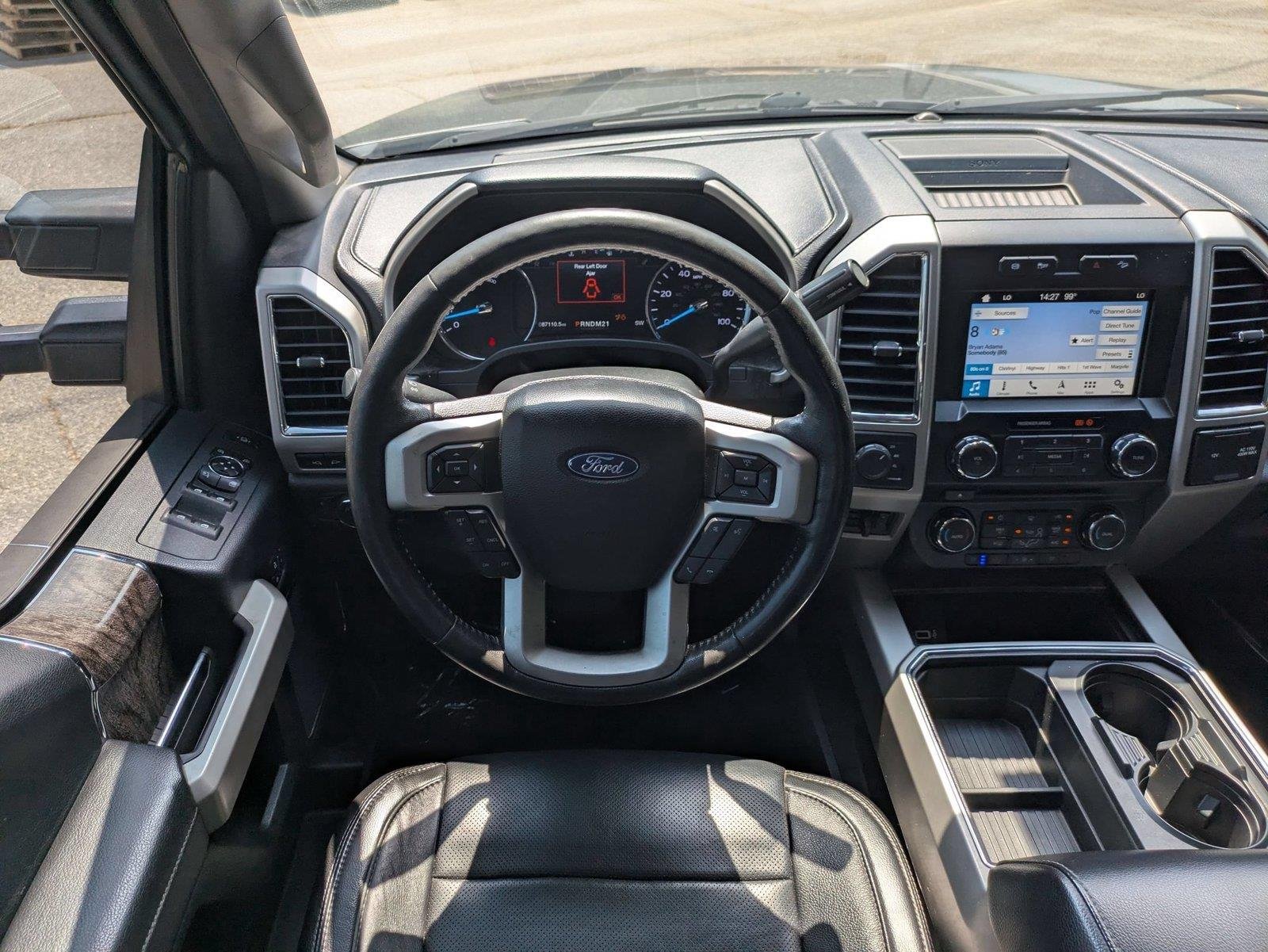 Used 2018 Magnetic Metallic Ford LARIAT image 29