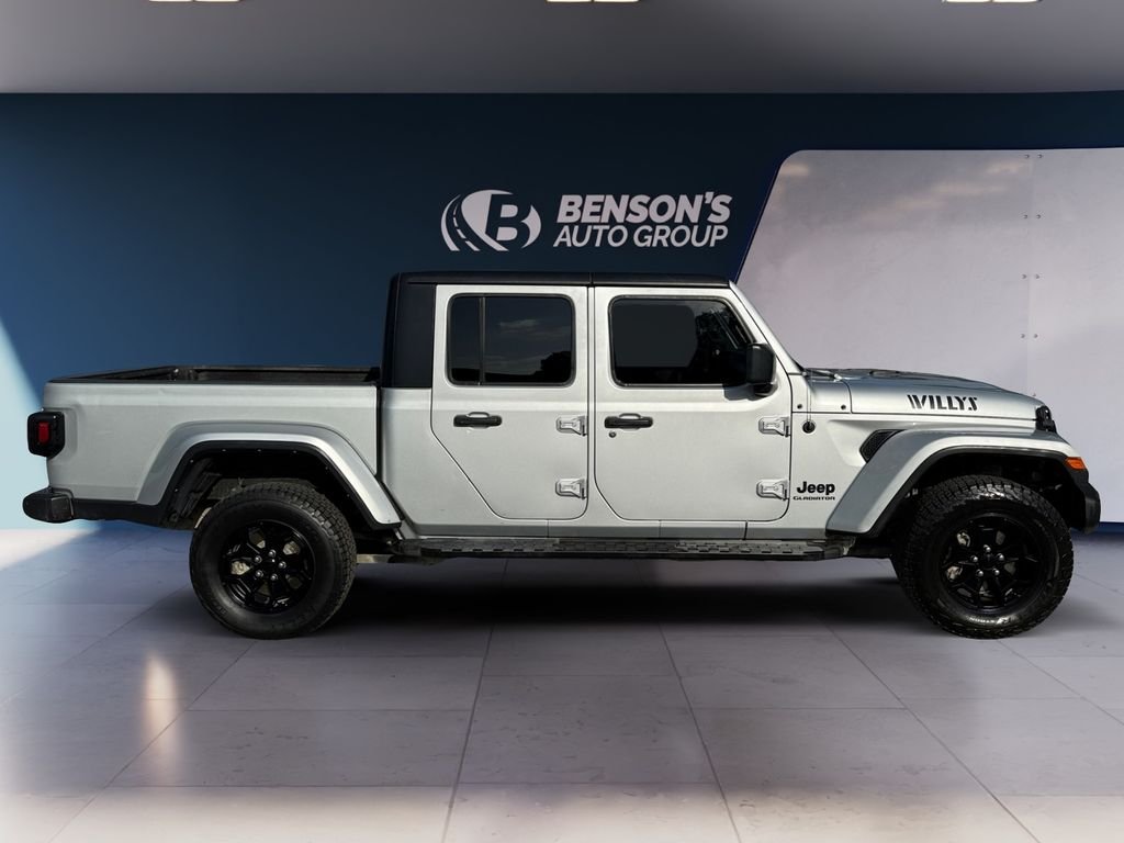 Used 2022 Silver Jeep Willys image 6