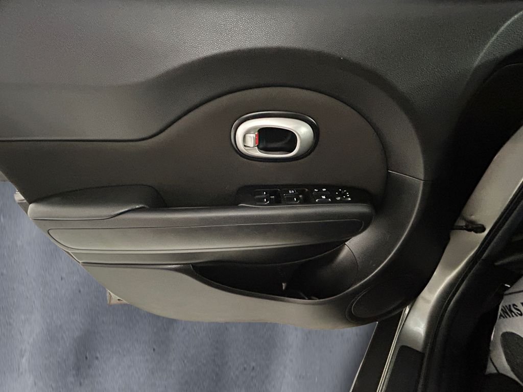 Used 2016 Gray Kia Base image 12