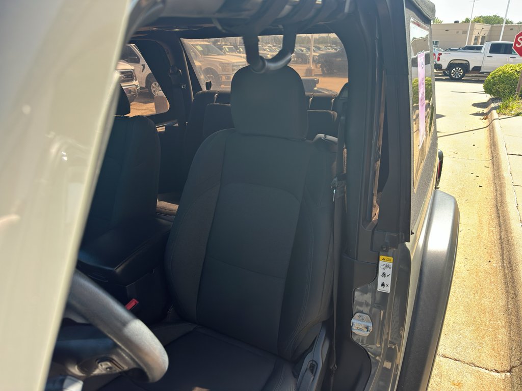 Used 2018 Sting-Gray Clearcoat Jeep Sport image 23