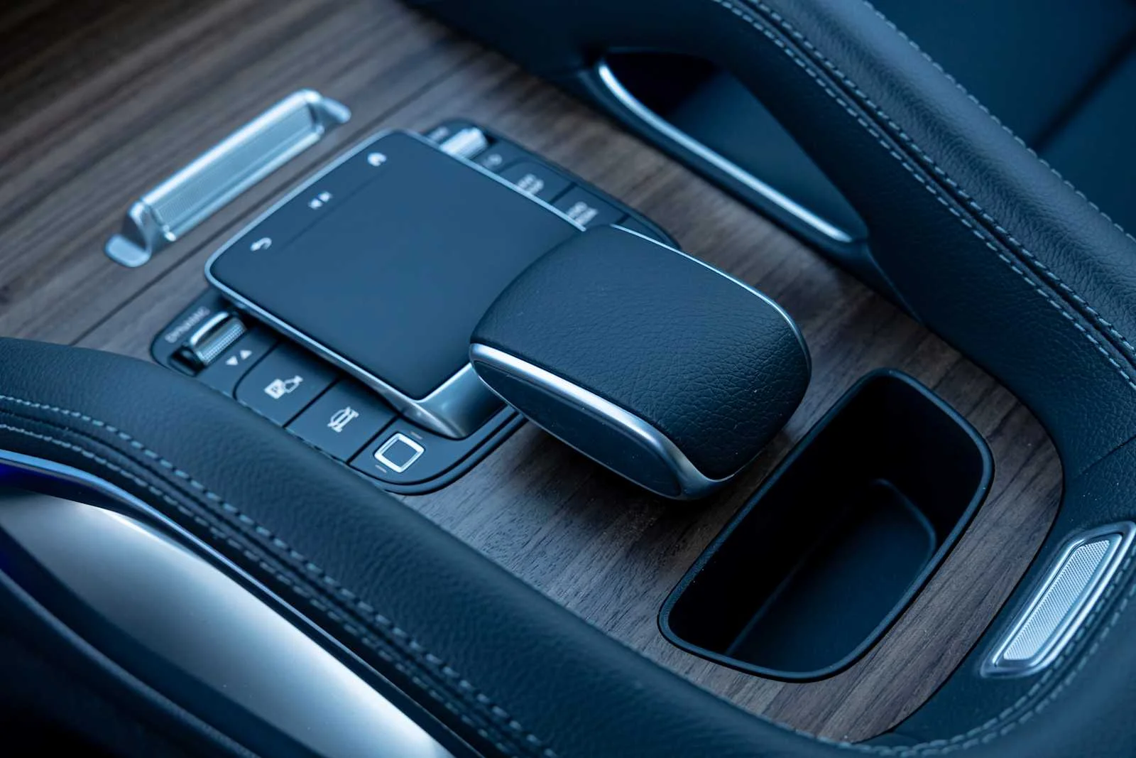 New 2026 Black Mercedes-Benz GLE 450 image 22