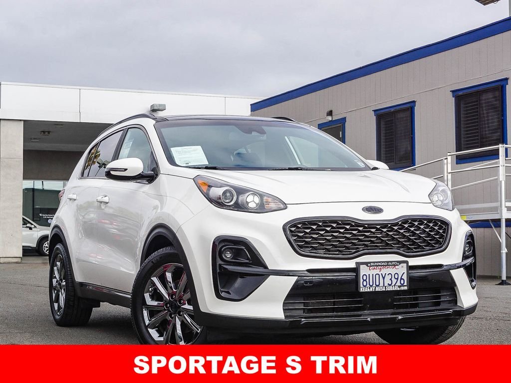 Used 2021 White Kia S image 1