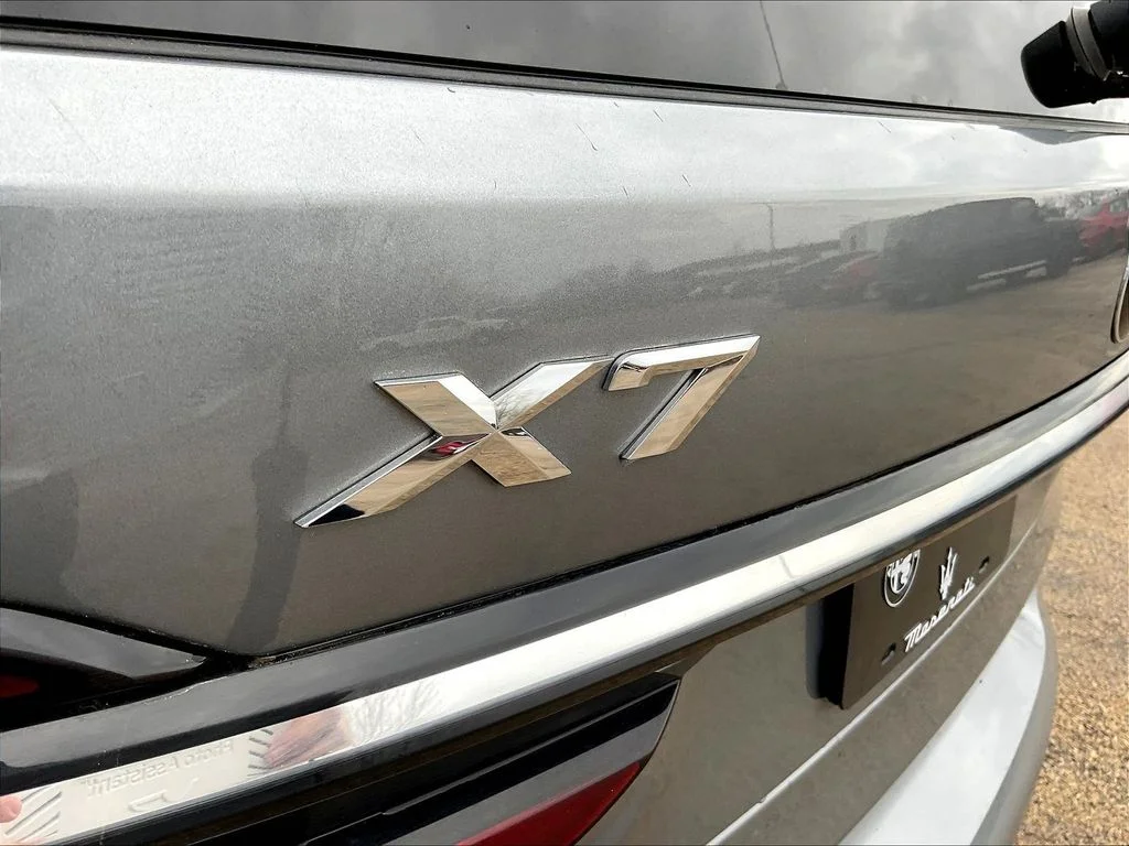 Used 2024 Gray Metallic BMW xDrive40i image 24