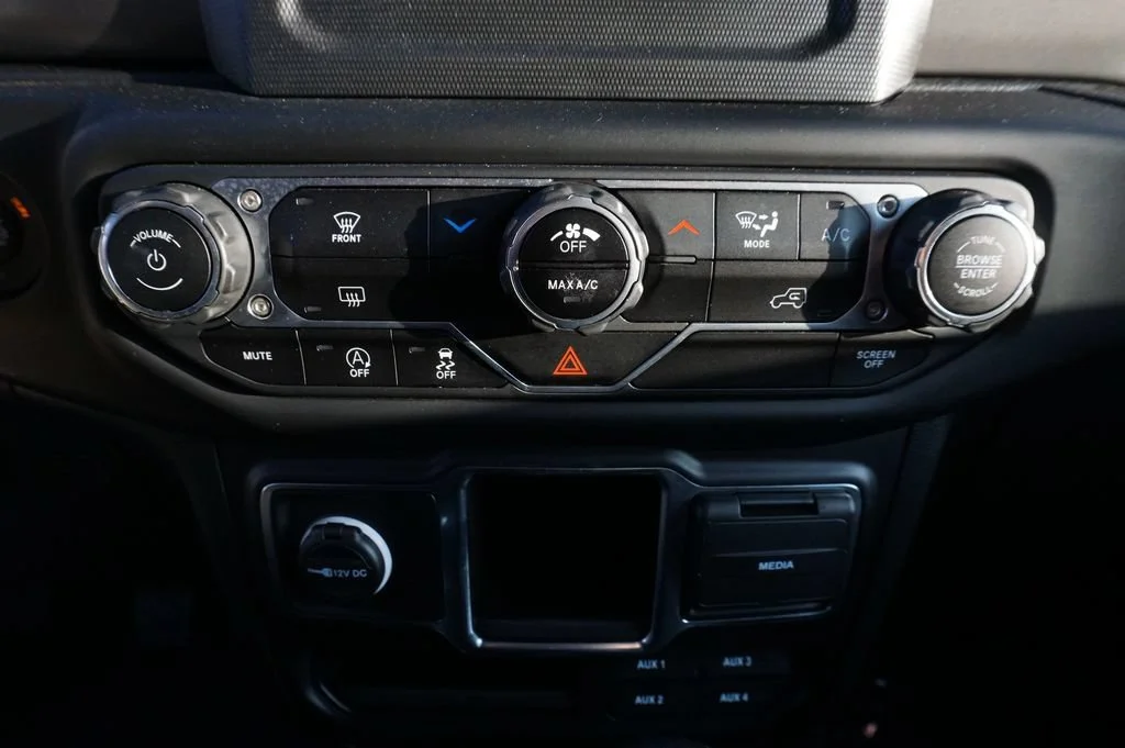 2023 Jeep Wrangler 2-Door Willys Sport - Photo 15