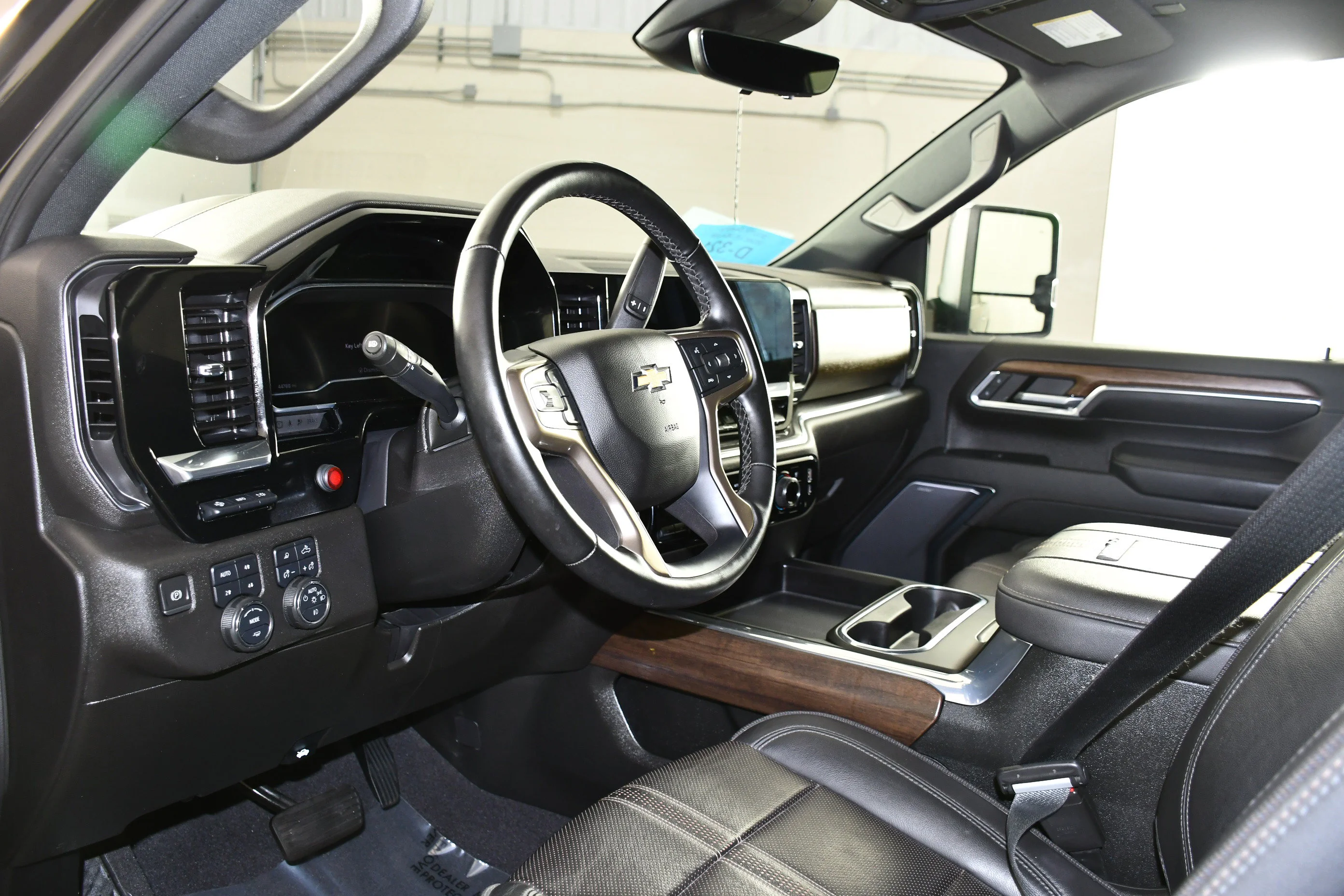 Used 2024 Black Chevrolet High Country image 2