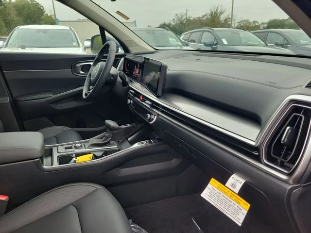 2025 Kia Sorento S - Photo 33