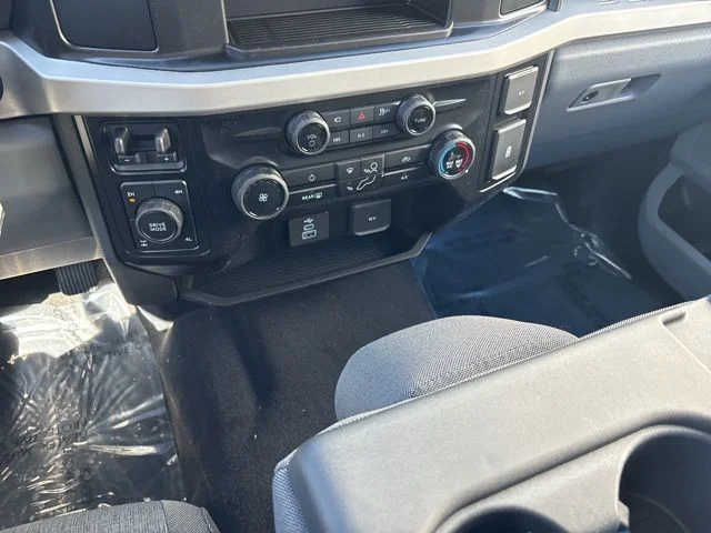 New 2026 Oxford White Ford F-250® XL image 28