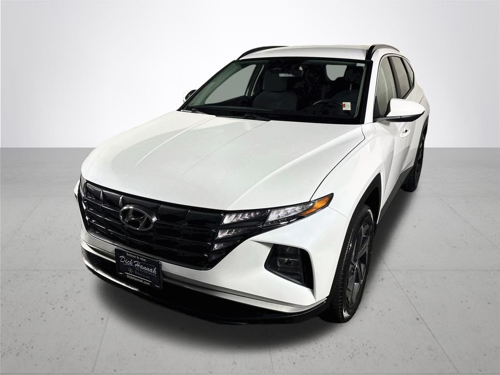 Used 2024 White Hyundai SEL image 2