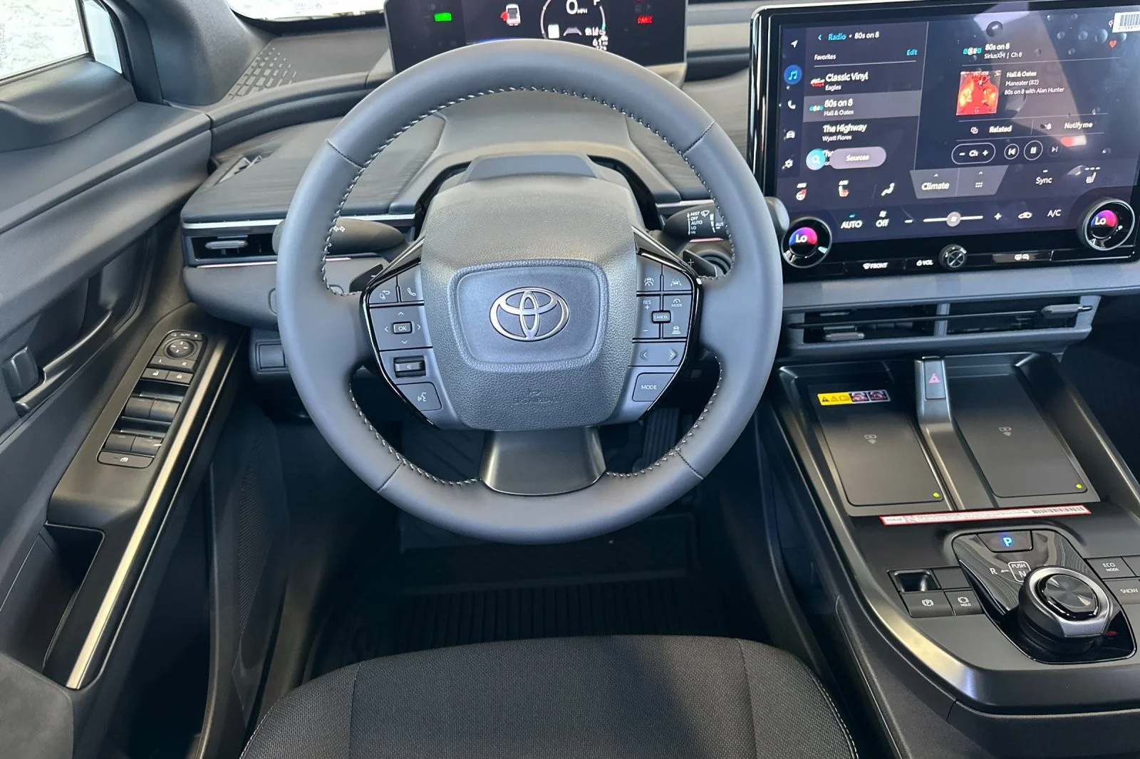 New 2026 Wind Chill Pearl <sup>1</sup> Toyota  SE image 13