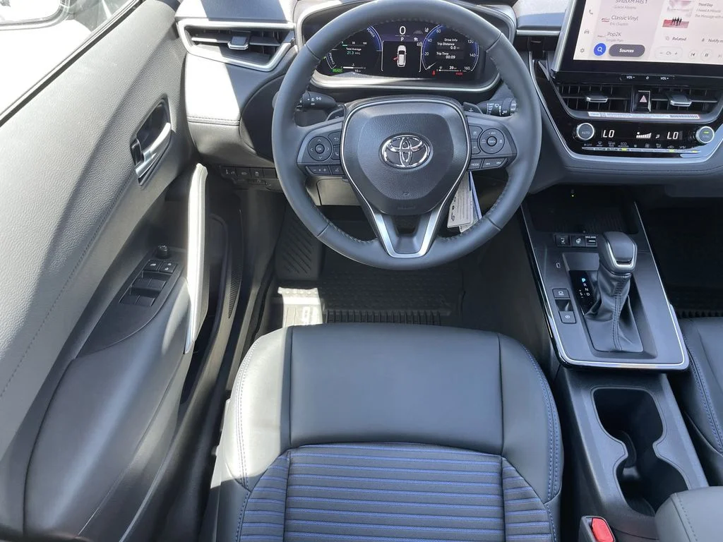 New 2026 Sonic Silver/Jet Black Toyota Hybrid XSE image 12