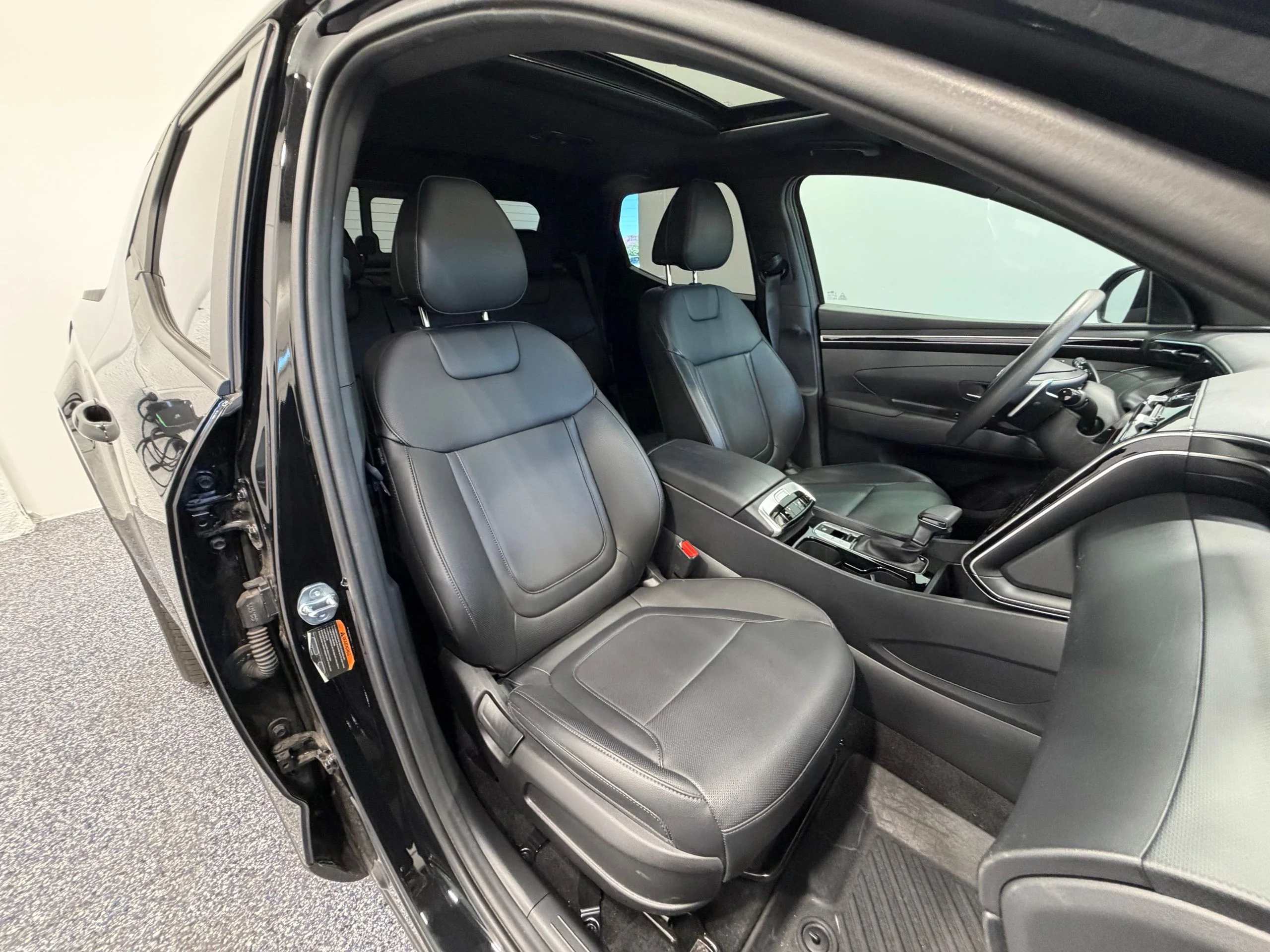 Used 2024 Black Hyundai NIGHT image 28