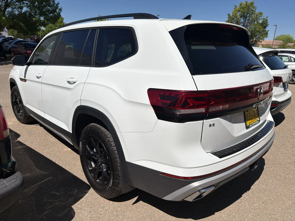Certified Used 2025 Pure White Volkswagen Peak Edition 4Motion image 4