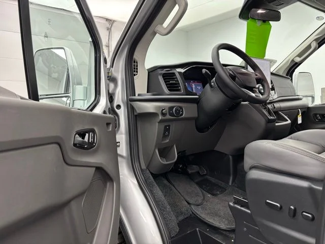 New 2026 Silver Ford Explorer Limited SE image 17