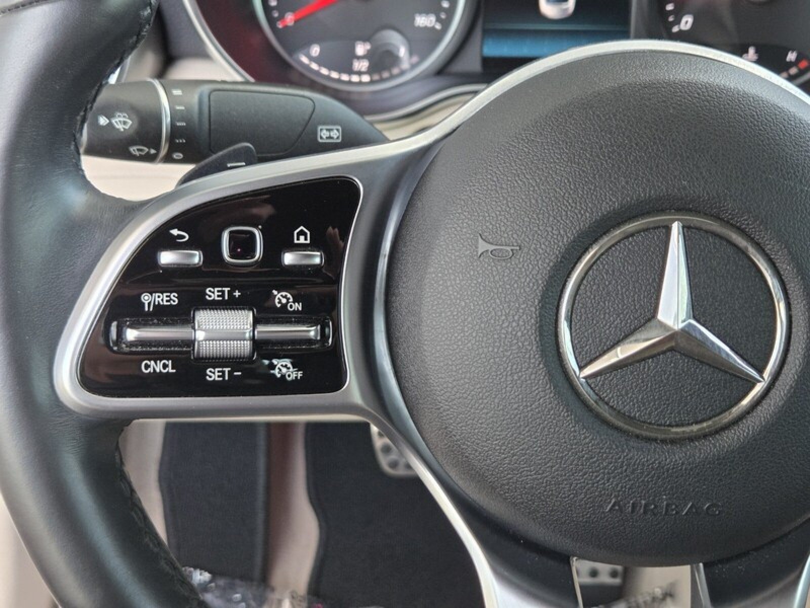 Used 2019 Polar White Mercedes-Benz C 300 image 24