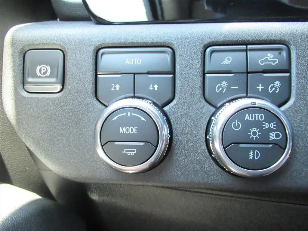 Used 2026 Silver GMC SLT image 20
