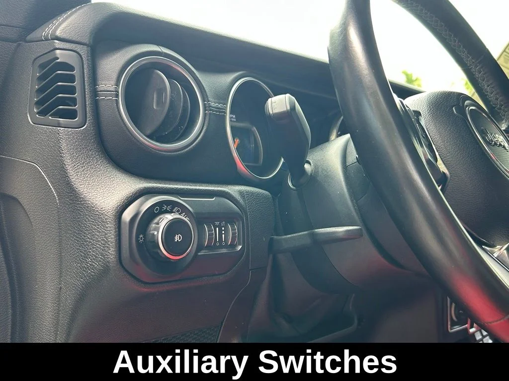 Used 2018 Black Jeep Unlimited Sahara image 16