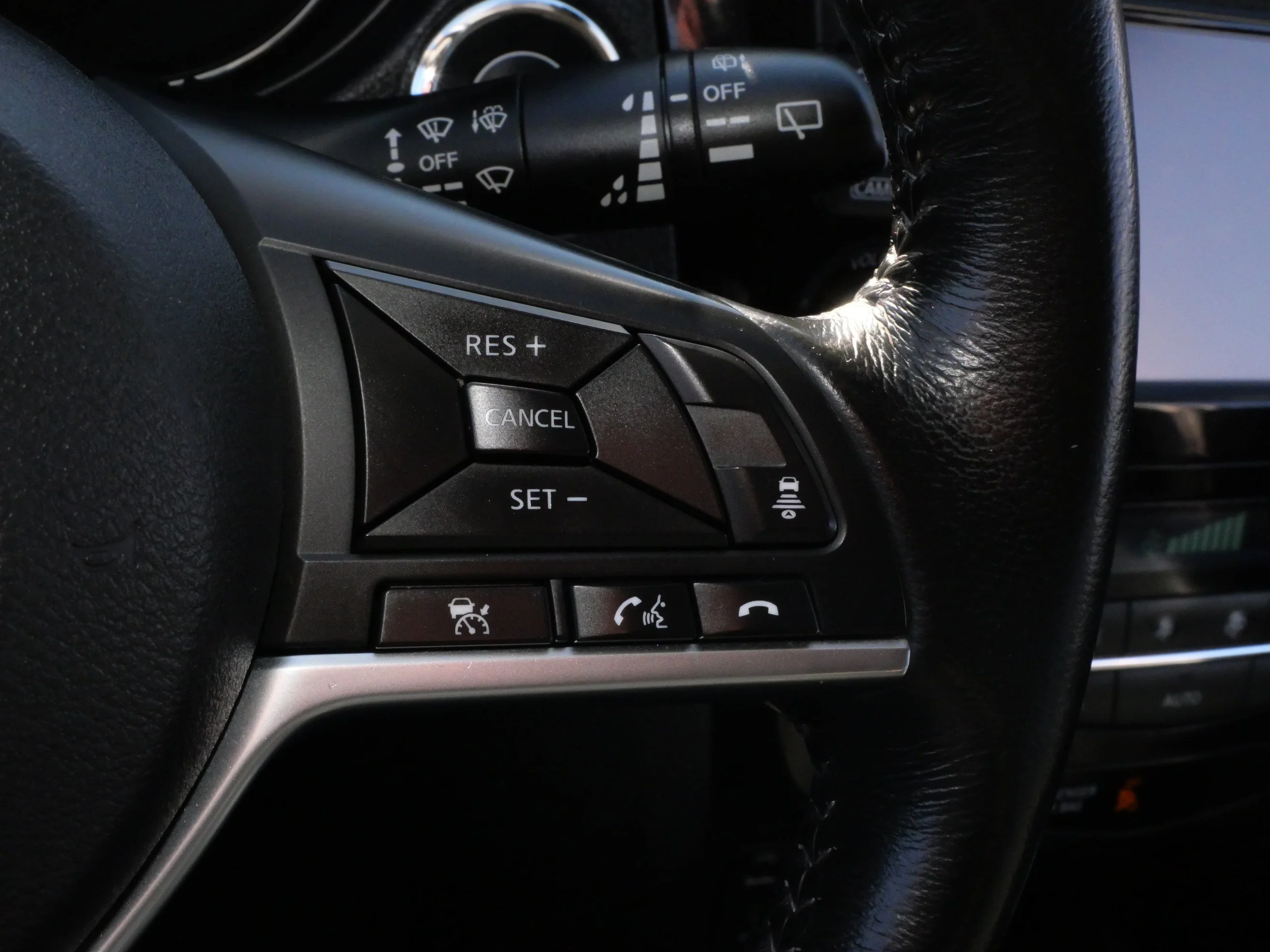Used 2017 Gun Metallic Nissan SL image 25