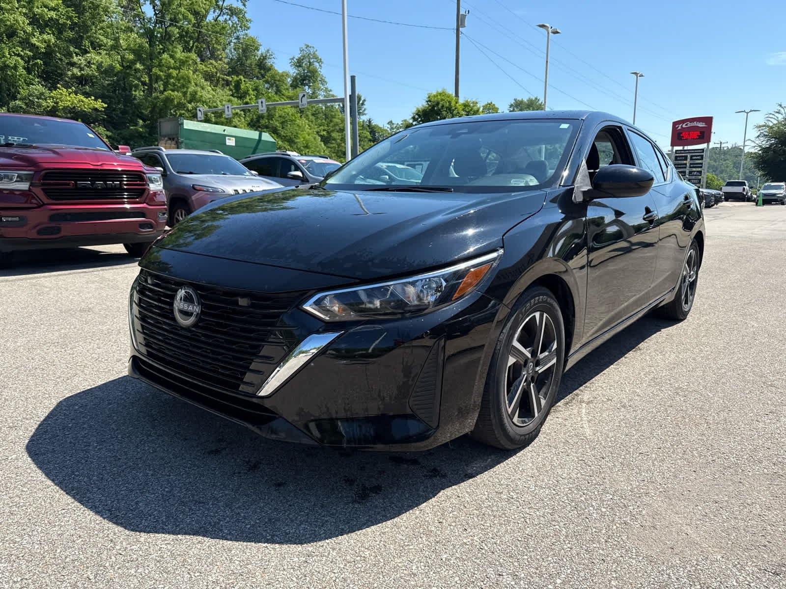 Used 2024 Blk/black Nissan SV image 3
