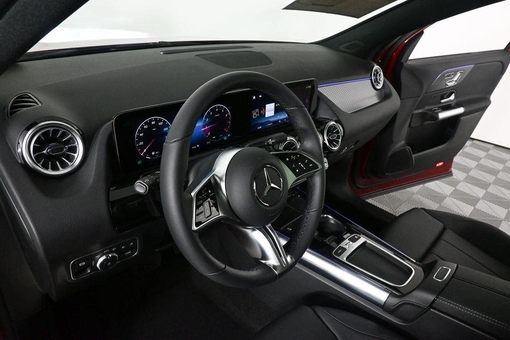 New 2026 MANUFAKTUR Patagonia Red Metallic Mercedes-Benz GLA 250 image 7