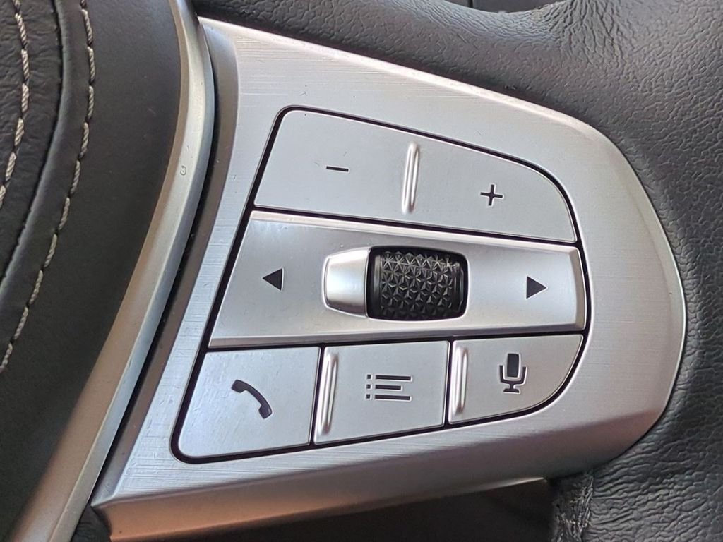 New 2026 Alpine White BMW xDrive40i image 26