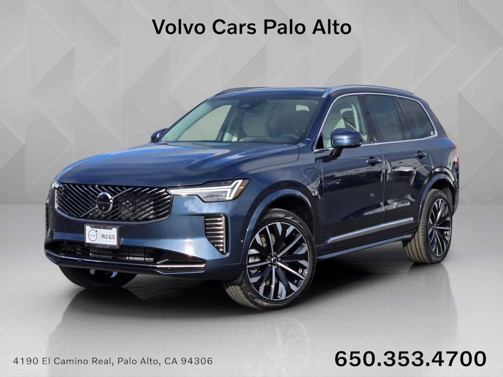 2026 Volvo XC90 T8 Recharge Ultra Bright 4WD's photo