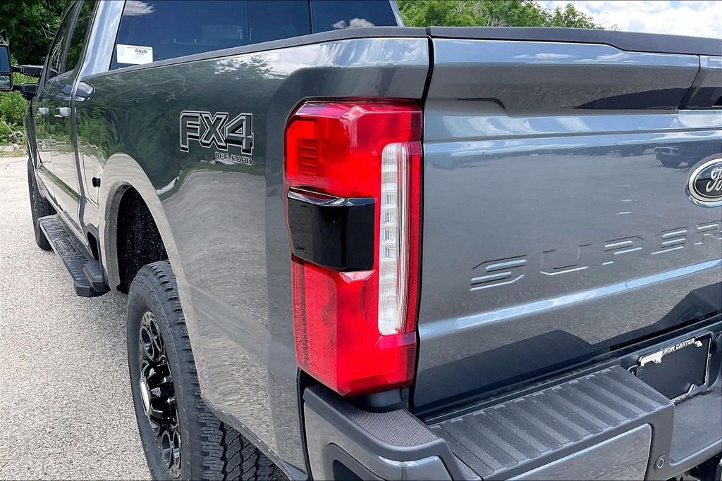 New 2026 Ford Super Duty F-250 Lariat 4D Crew Cab