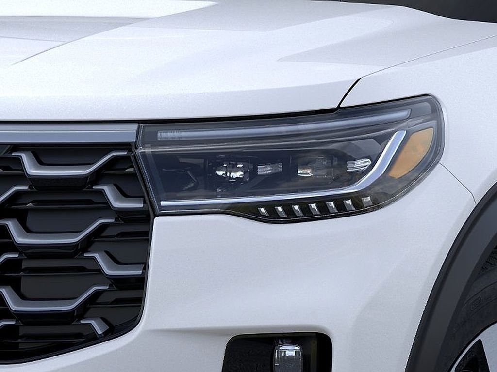 New 2026 Star White Metallic Tri-Coat Ford Platinum™ image 18