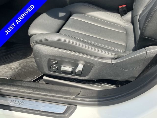 Used 2019 White BMW 330i xDrive image 26